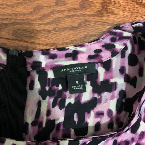 Ann Taylor Blouse - Picture 2 of 4